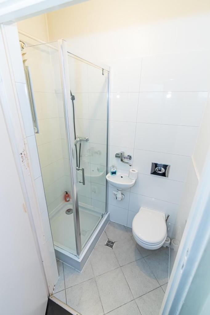 Bachelor Pad Pax 24 Gentlemen's Power Package Hotel Kraków